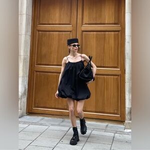 Commence NWT Sleeveless Voluminous Balloon Cami Dress Black Size L Mini Straps